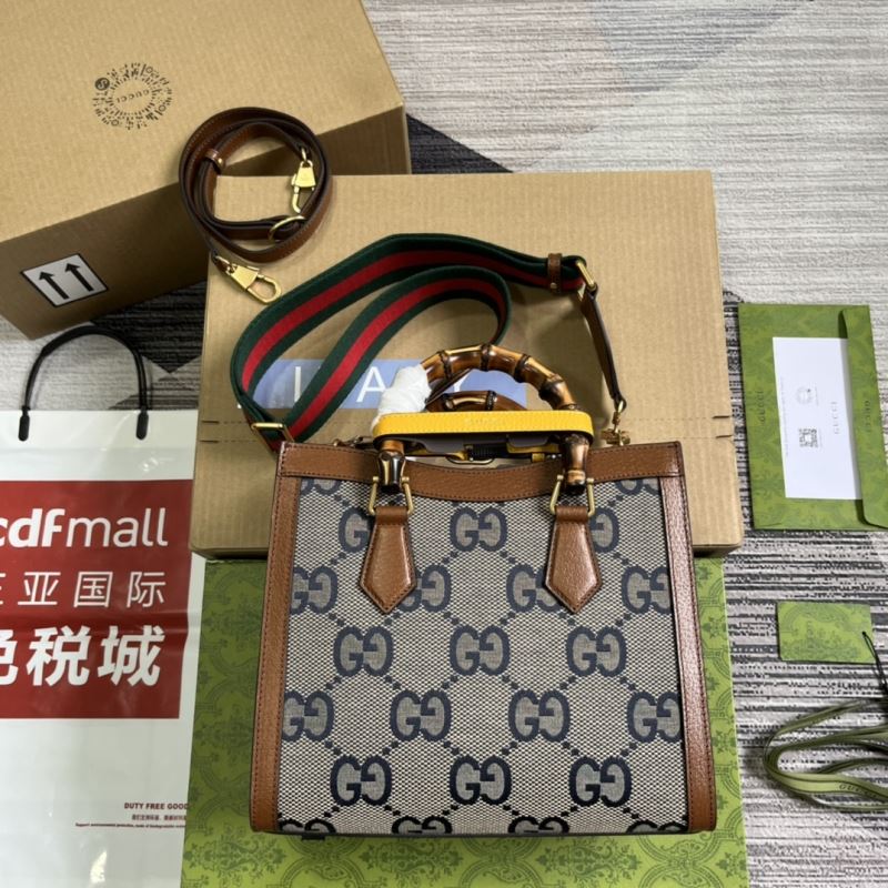 Gvc*1 tote bags